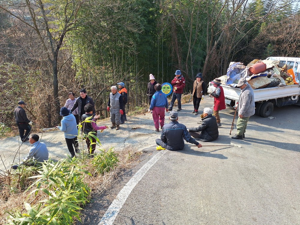 거창군 남상면 오계마을, 주민 합동 환경정화 실시