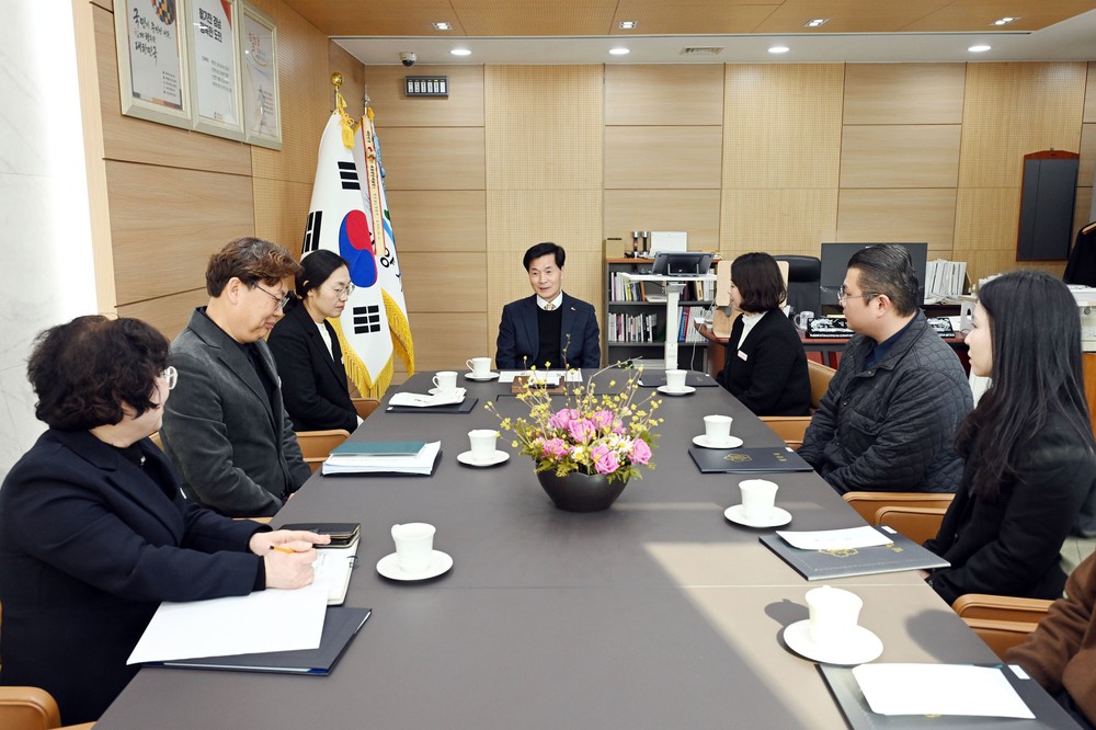 밀양시, ‘친절·신속’ 민원행정 빛낸 우수부서 및 공무원 격려