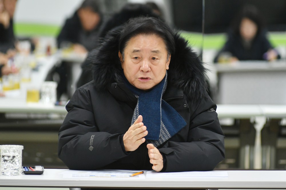 3선 퇴임 앞둔 최문순 화천군수, 마지막 산천어축제 업무보고 주재