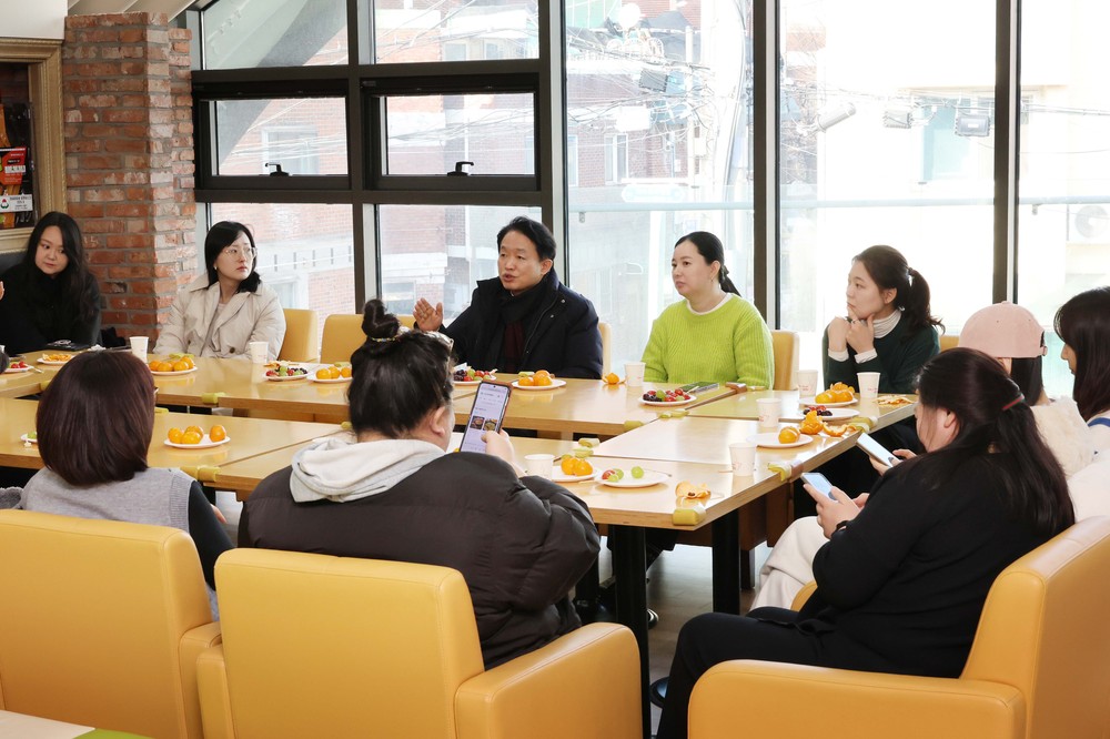 김찬진 동구청장, 장애인체육회 프로그램 참여 장애학생들과 ‘동구랑 스틸랜드’ 방문