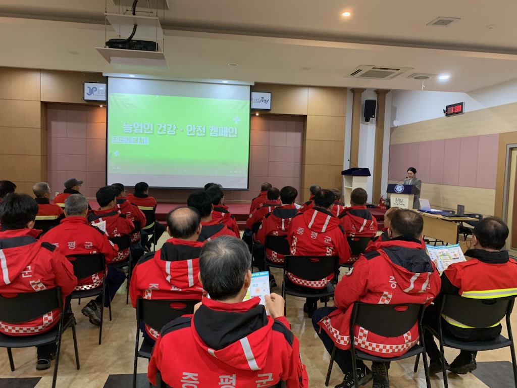 증평군, 군립도서관에 무인민원발급기 설치
