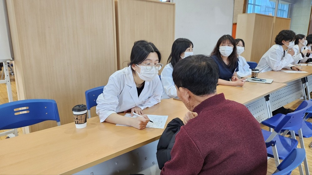 부여군노인종합복지관, 전국 한의대 학생들과 함께하는 한방 의료봉사 운영