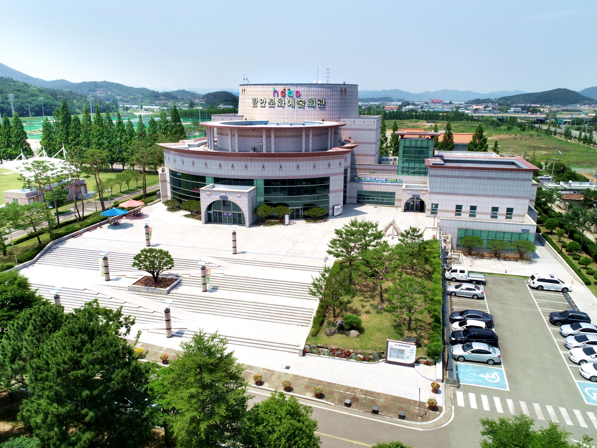 함안문화예술회관, 2026년 문예회관 특성화 지원사업 선정… 국비 1억 2000만 원 확보