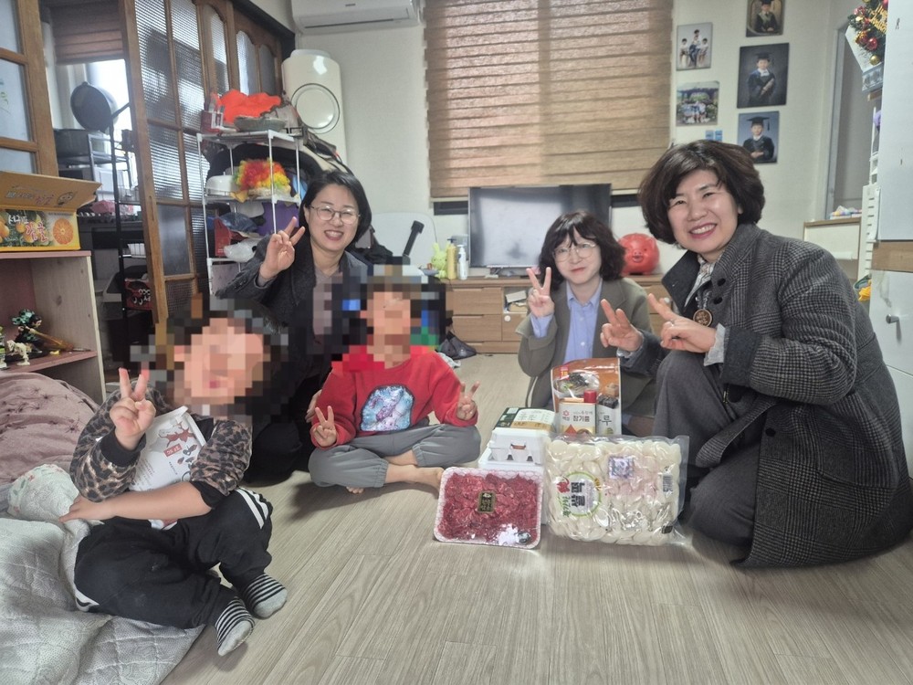 장흥군 드림스타트, 85가구에 설맞이 ‘복꾸러미’ 전달