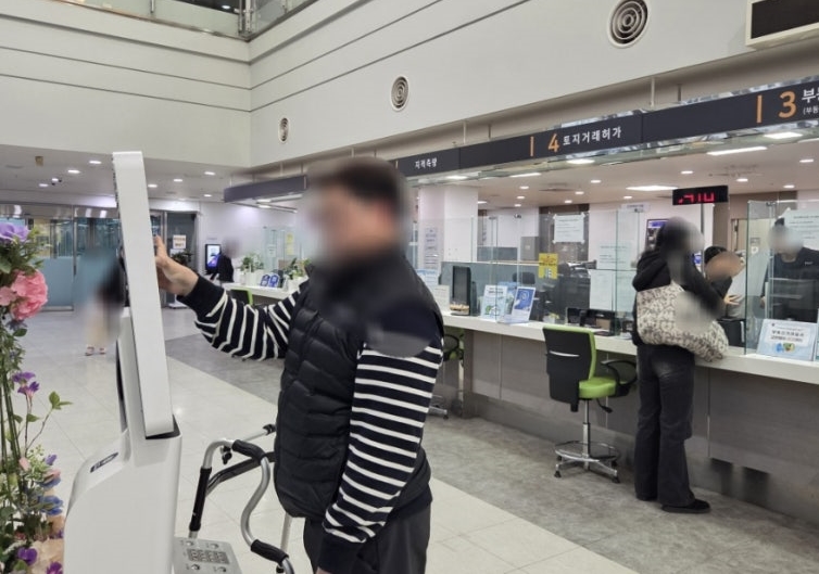 장안구, ‘배리어프리 키오스크’ 설치 및 토지거래허가 전용창구 신설로 선진 민원 행정 구현