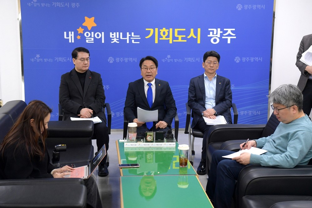 강기정 시장, 행안위 통과 환영…통합특별법 보완 약속