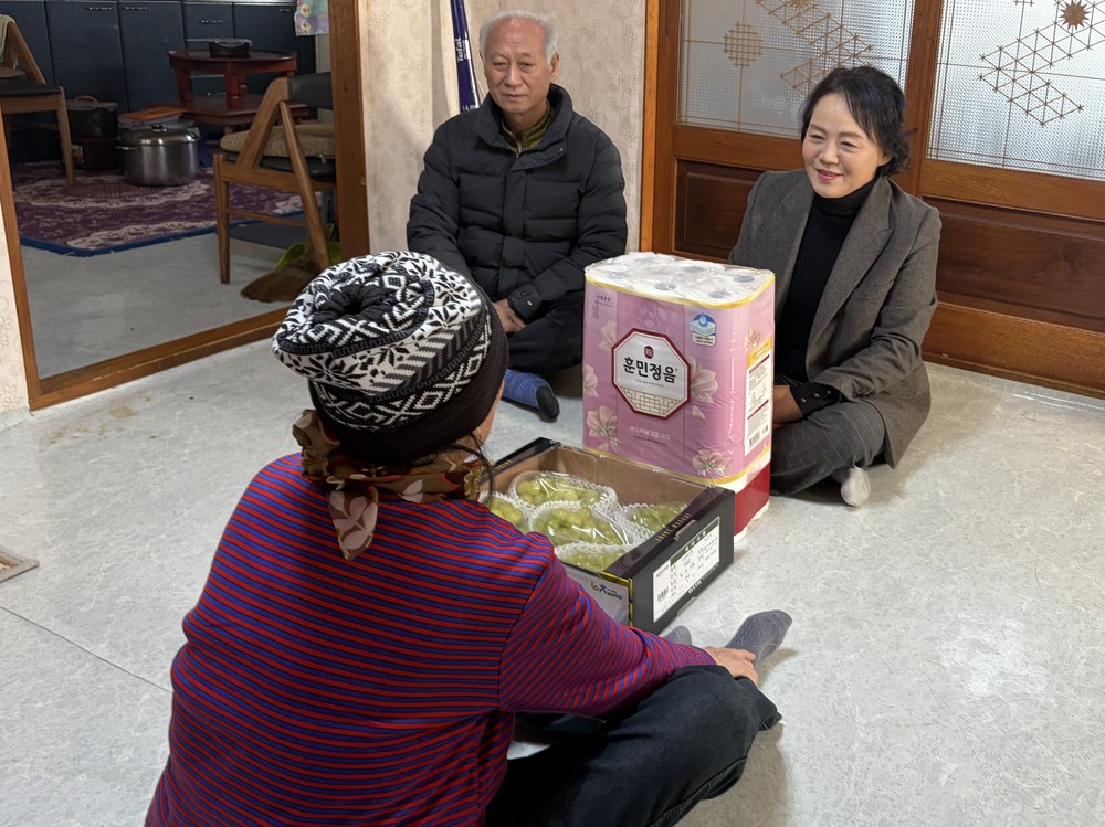 구항면, 찾아가는 이웃살핌 봉사단 ‘눈길’