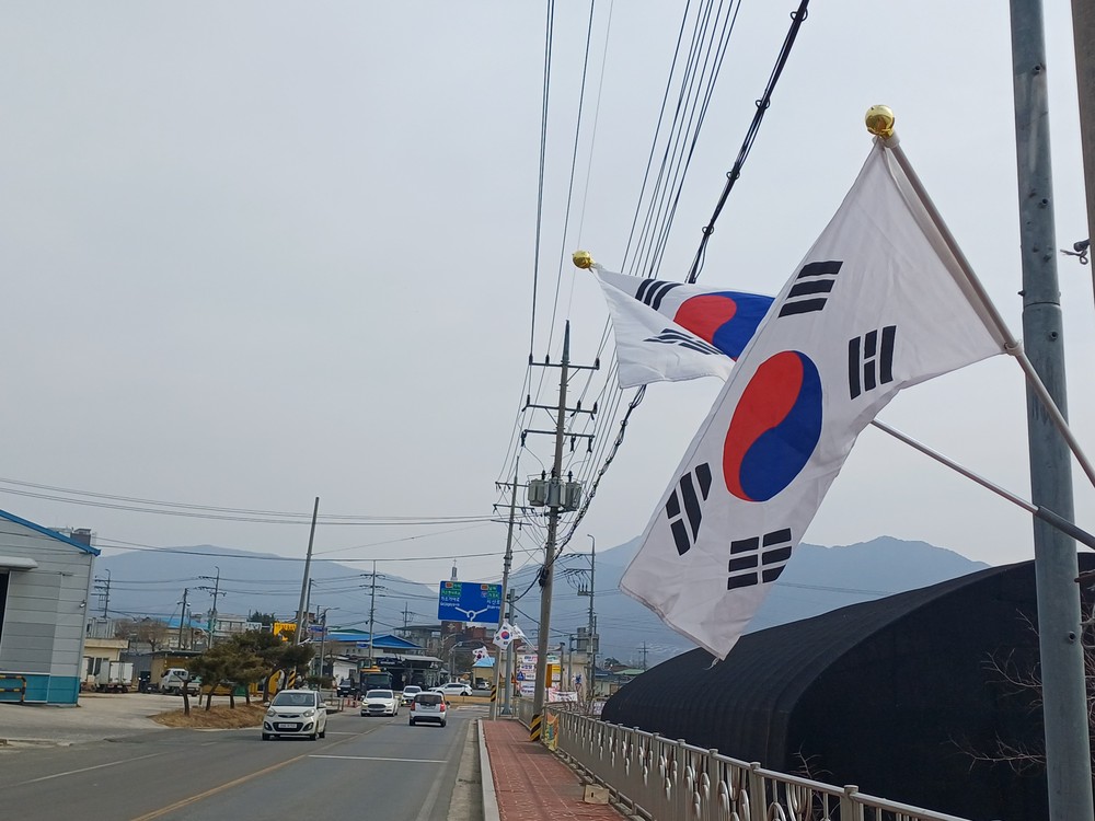 가조면, 나라사랑 태극기 휘날리는 거리 조성