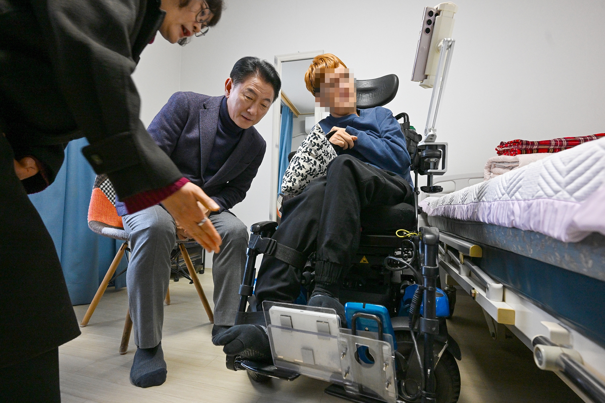 의정부시, 중증장애인 스마트기기 지원 가정 방문…일상 자립 환경 점검
