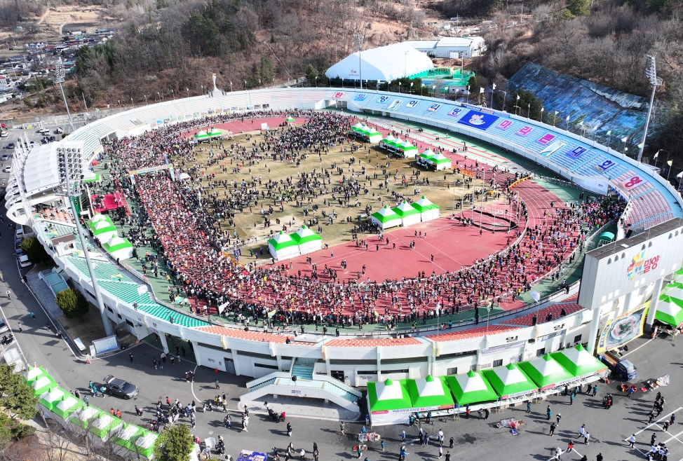 제22회 밀양아리랑마라톤대회, 뜨거운 열기 속 마무리