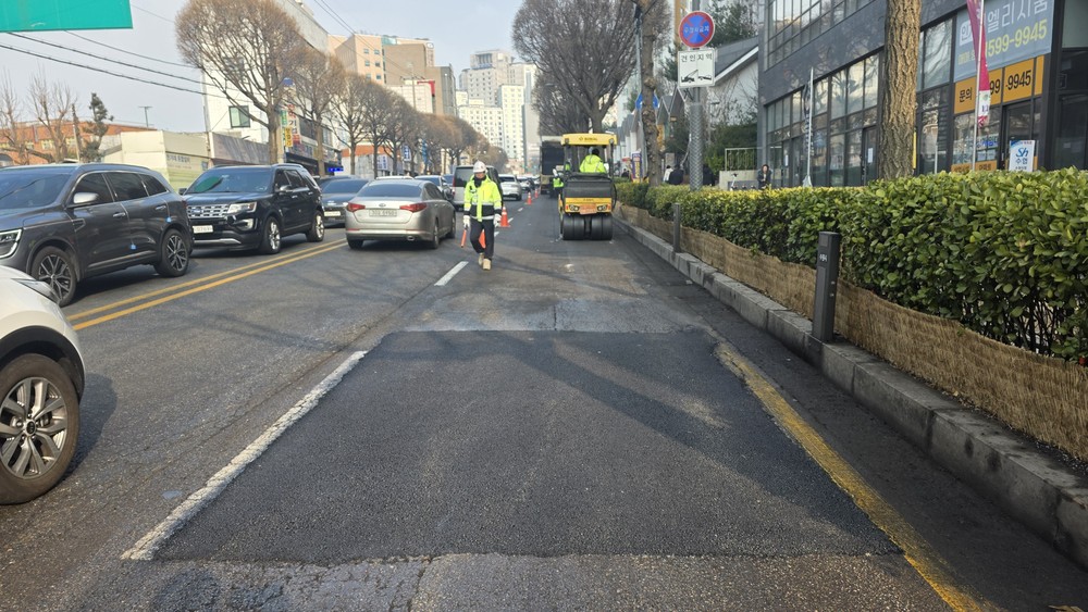 수원시 팔달구, 해빙기 도로안전 위한 ‘포트홀 보수전담반’ 본격 가동
