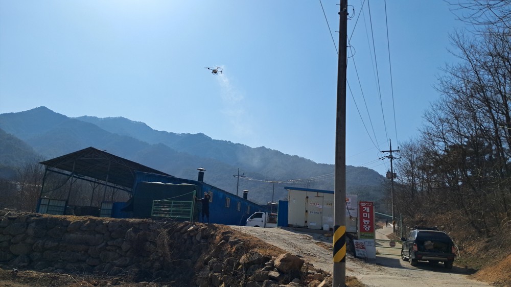 거창군, 아프리카돼지열병 드론소독 선제적 차단방역 실시
