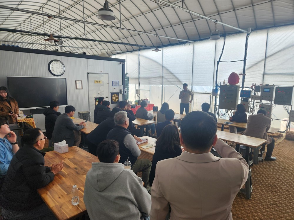 논산시 딸기 스마트재배 기술, 전국으로 확대된다