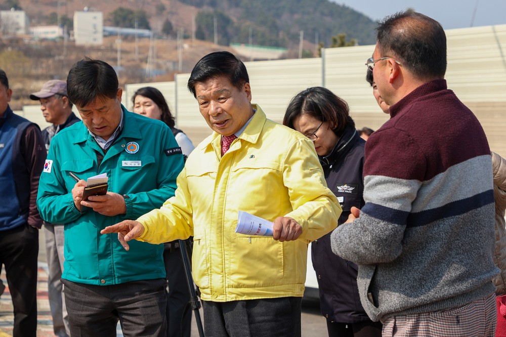 고성군, 해빙기 맞아 현장 안전점검 나서