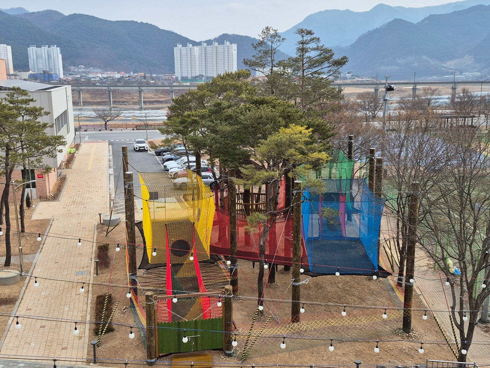 영월군 가족센터, 그물 놀이시설 설치 어린이 놀이공간 확대
