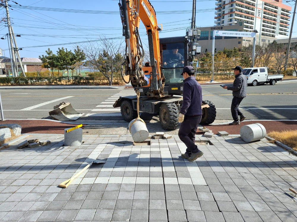 고흥군, 고흥만 수변노을공원 봄맞이 새 단장