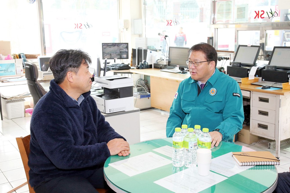 장금용 창원특례시장 권한대행, 석유제품 최고가격제 시행 현장 점검