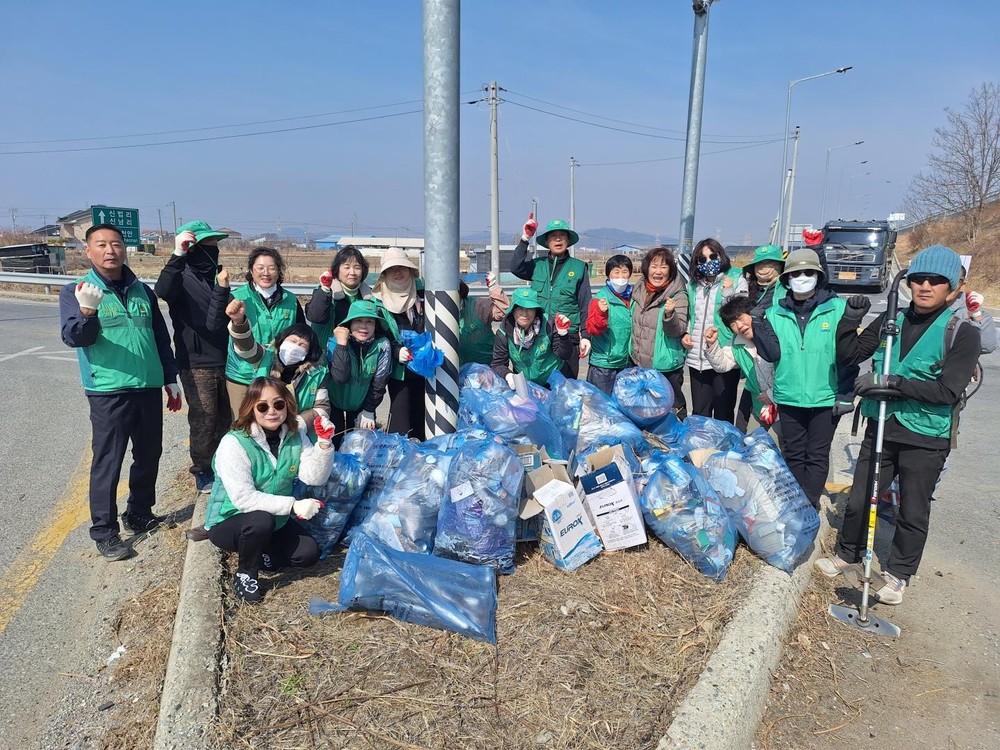 아산시 둔포면 새마을단체, 3월 두 번째 제초·대청소 추진