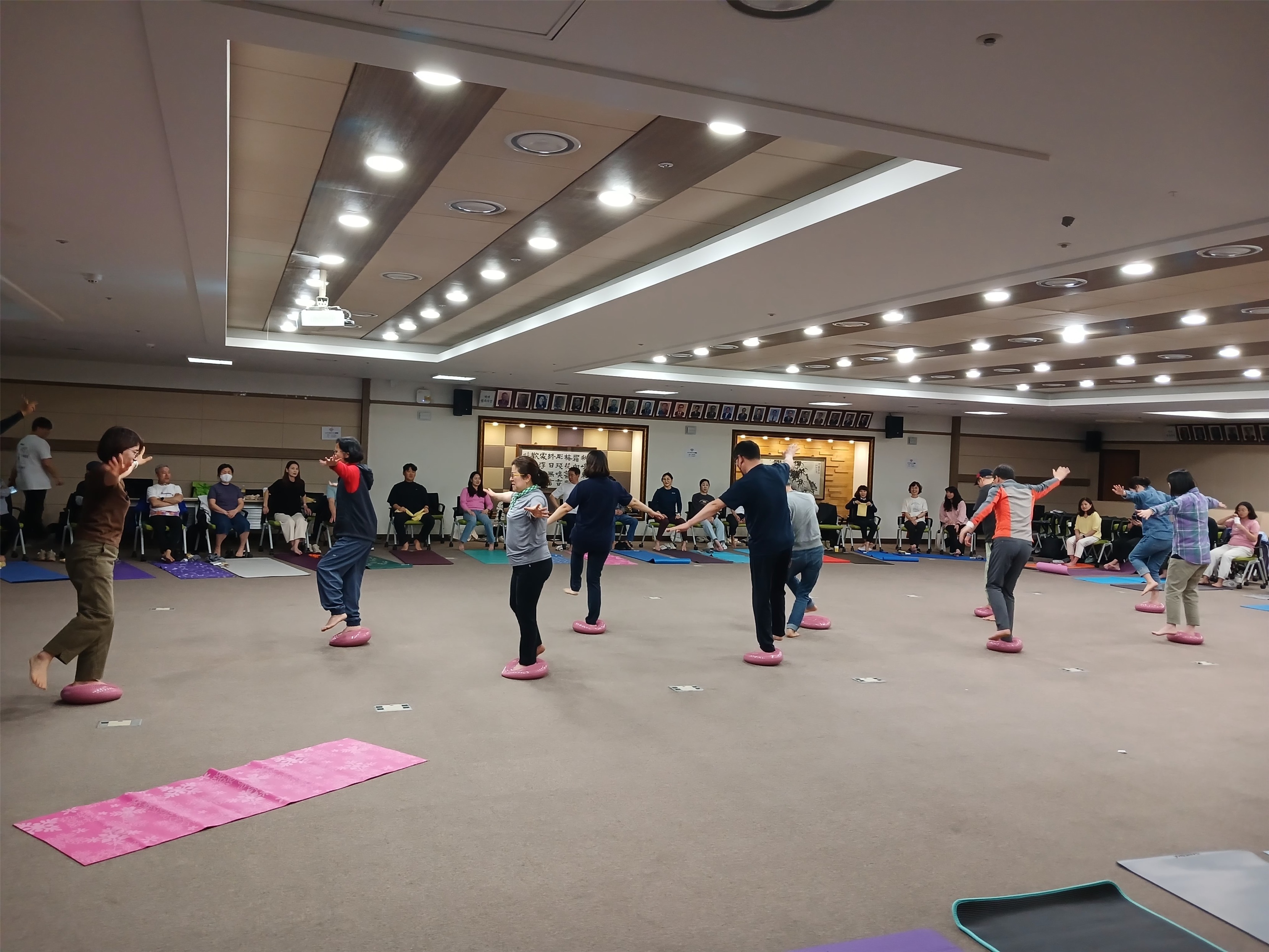 원주시, 맨발걷기지도자 양성 과정 실시