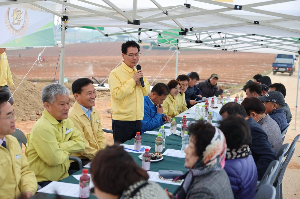 고창군수, 주민 숙원 해결·김치산업 기반 강화 현장 점검