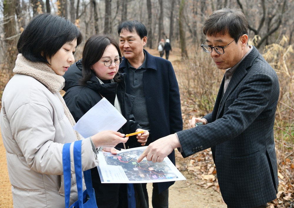 영통구, 사색공원 정비 완료… 산책로·쉼터 등 이용환경 개선 확인