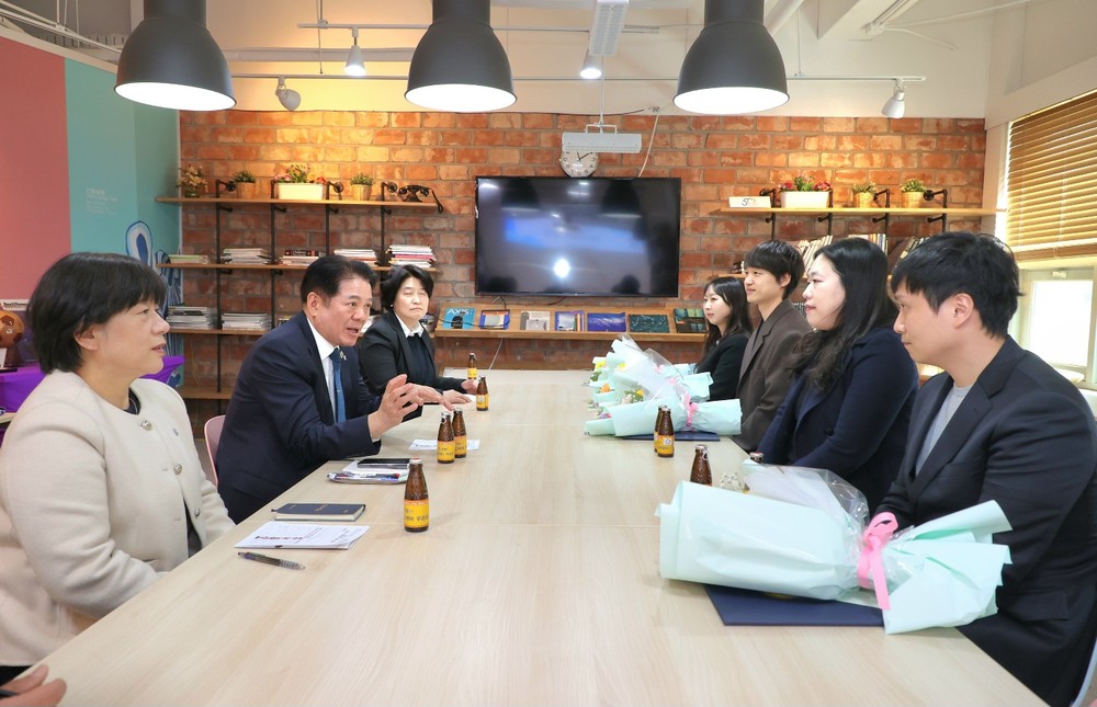 안양시, 1분기 민원 우수공무원과 간담회 열어…“따뜻한 행정 실현”
