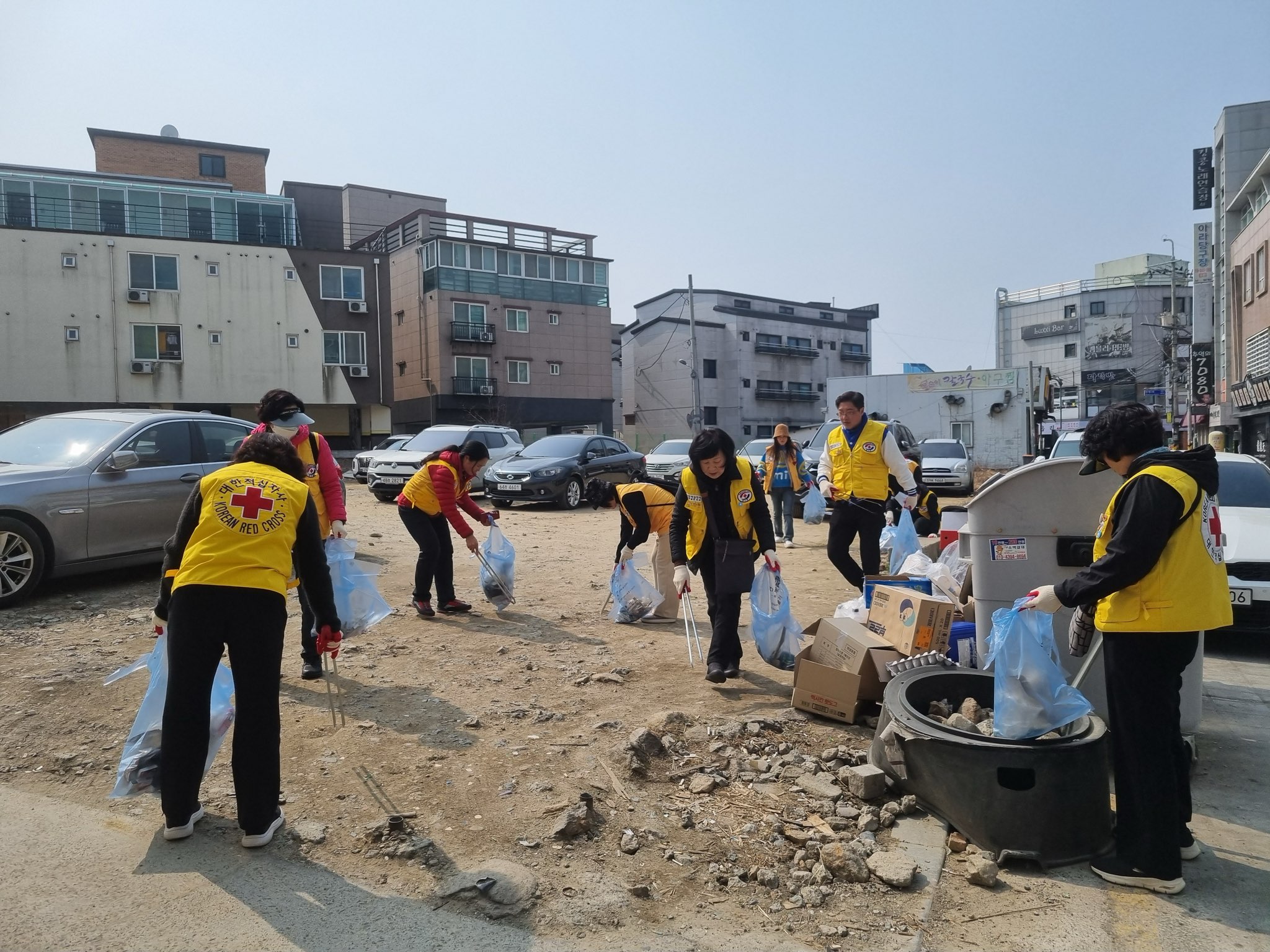 공주시 신관동, ‘다 같이 줍자, 동네 한바퀴’ 환경정화 활동 펼쳐