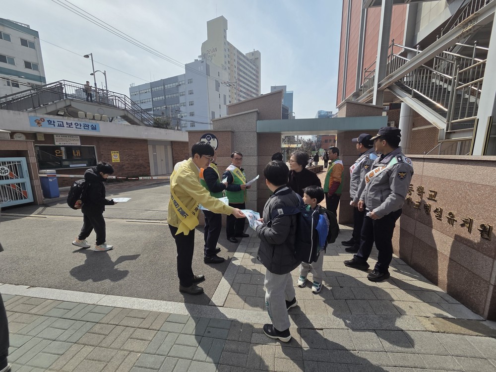 초등학교 개학기, 금천구 ‘어린이 유괴 예방 캠페인’ 실시