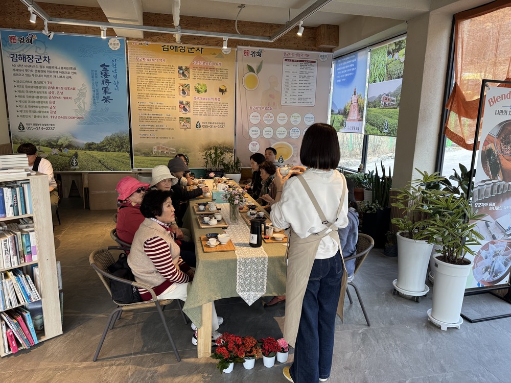 따뜻한 봄, 어르신들과 떠나는 특별한 하루 대동면 어르신을 위한 뚜르드가야 시티투어 운영