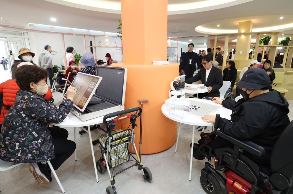 강남구, 수서명화종합사회복지관 1층 새단장…여가·소통 공간으로 재탄생