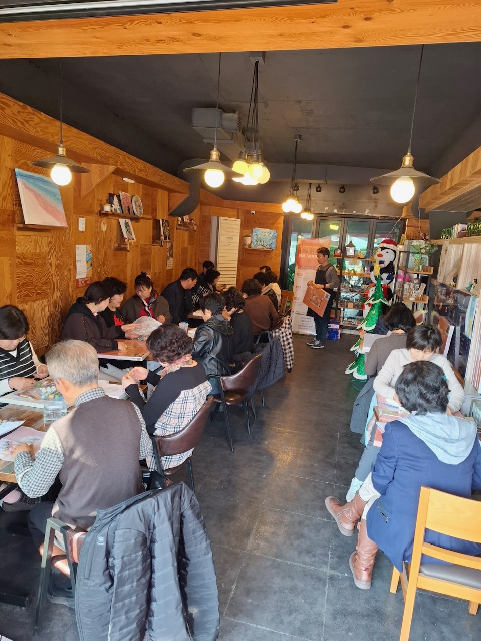 일신동 주민자치회, ‘나도 화가, 명화그리기 체험’ 프로그램 실시