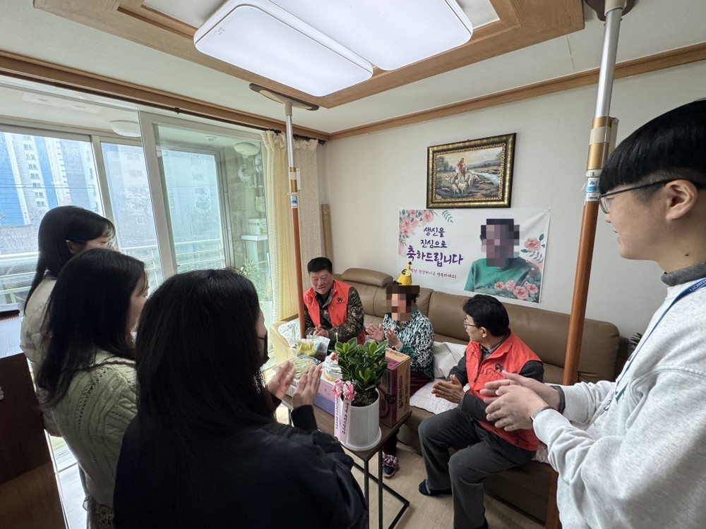 아산시 온양3동, 민·관 협력으로 저소득 독거 어르신 생신잔치 추진