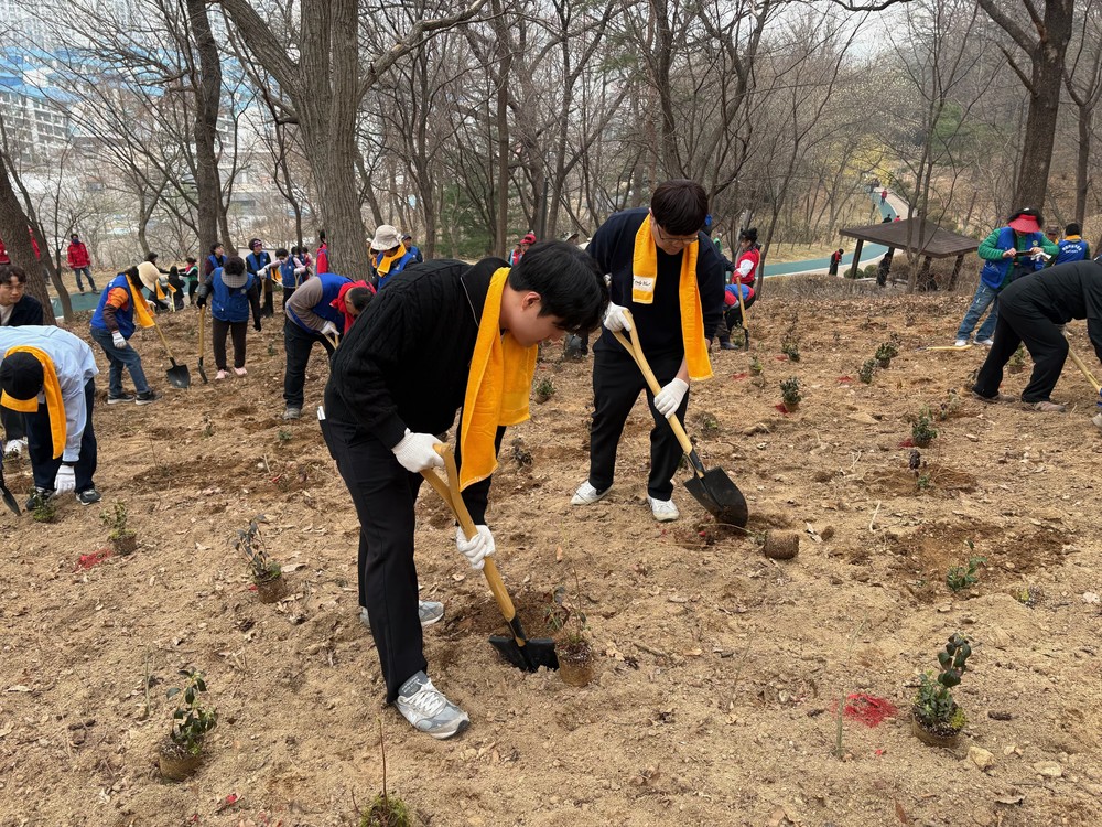 제81회 식목일 기념 나무심기 행사 개최
