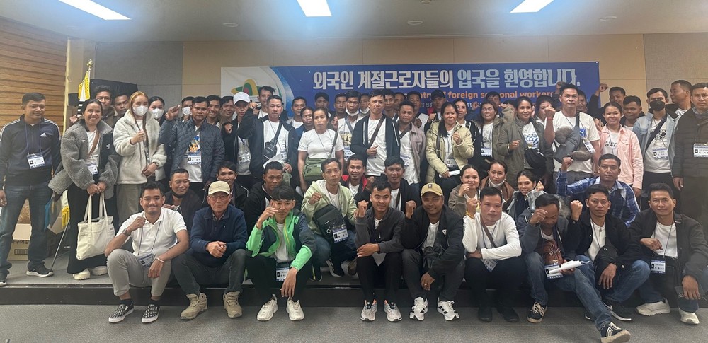 의성군, 외국인 계절근로자 65명 추가 입국 농번기 인력난 해소 속도