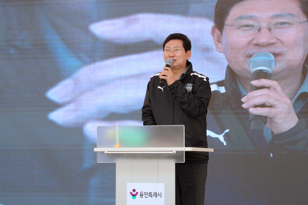 이상일 용인특례시장, 동백2동 주민자치 작품발표회 참석