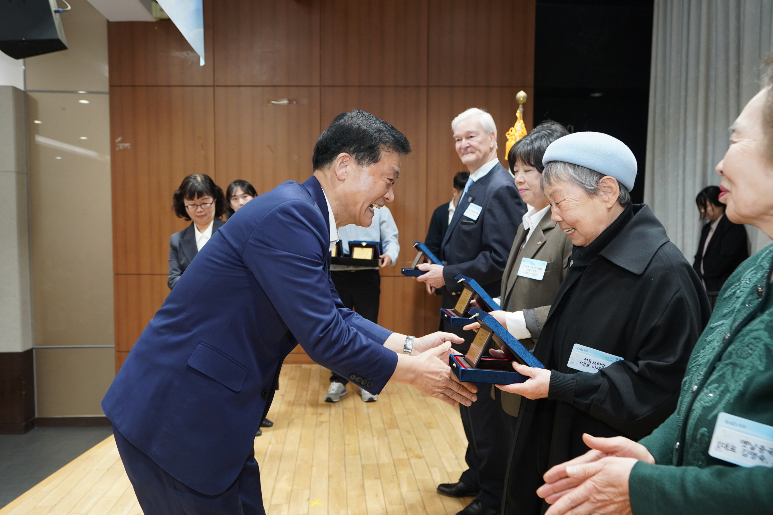 성북구, 역대 최대 모금 성과 기념 이웃돕기 유공자 표창