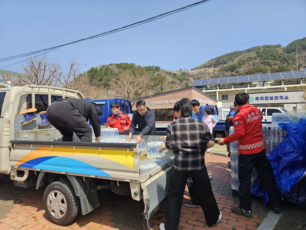 전국재해구호협회․김해시, 통영 욕지도에 가뭄 대응 병물 2만병 지원