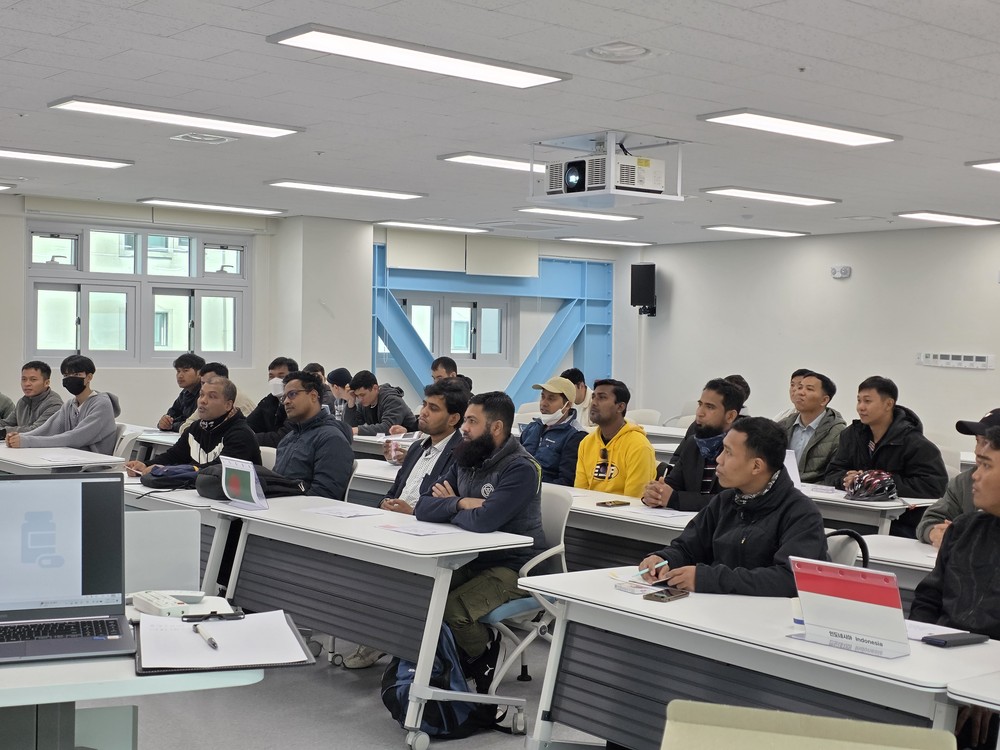 거제외국인근로자지원센터, 의약품 안전사용 및 마약예방 생활법률 교육 실시