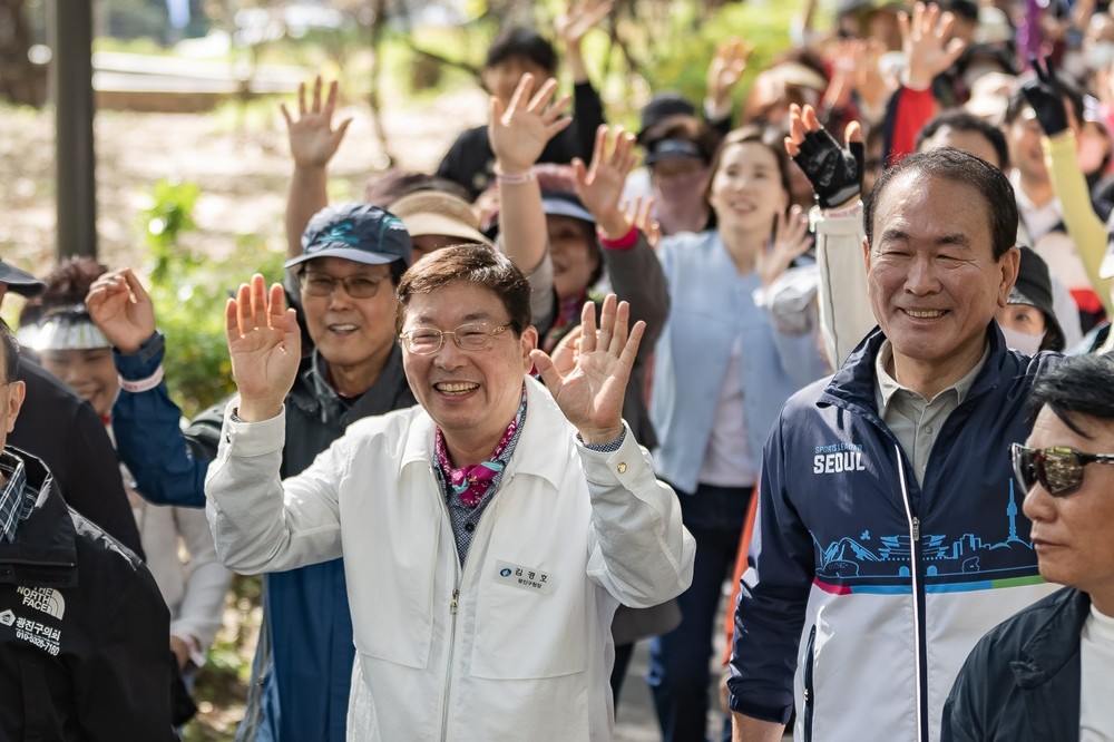 광진구, 도심 곳곳 봄꽃 길 조성… 일상에 여유와 행복 더하는 걷기 좋은 거리 만든다