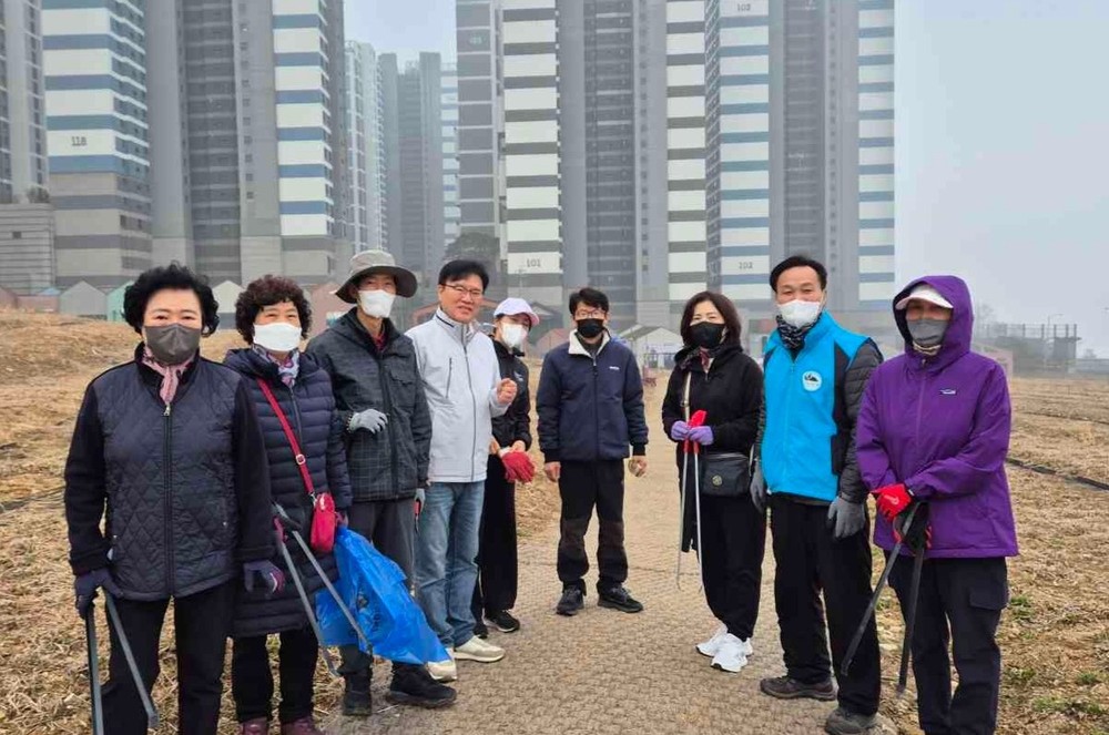 남양주시 호평동 숲사랑 봉사단, 백봉의료원 부지 정비…녹지공간 조성 나서