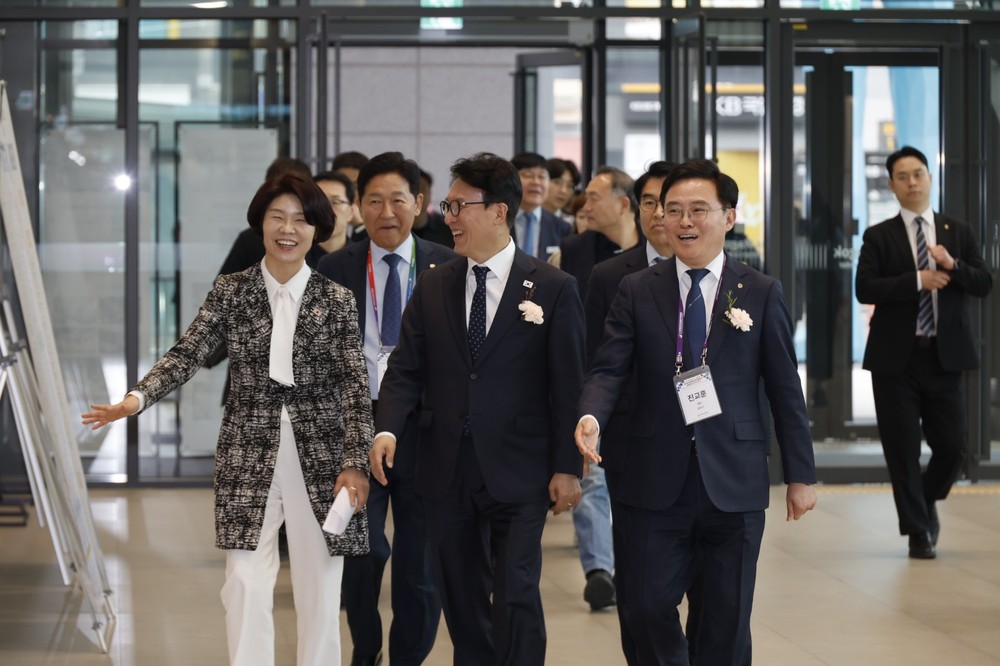 ‘한국 비즈니스 엑스포 강서’ 막 올라 “해외시장 진출의 장”
