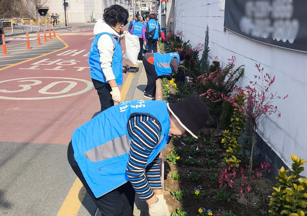성동구 금호4가동, '꽃 향기 가득한 금4거리' 마을 만들기 앞장서