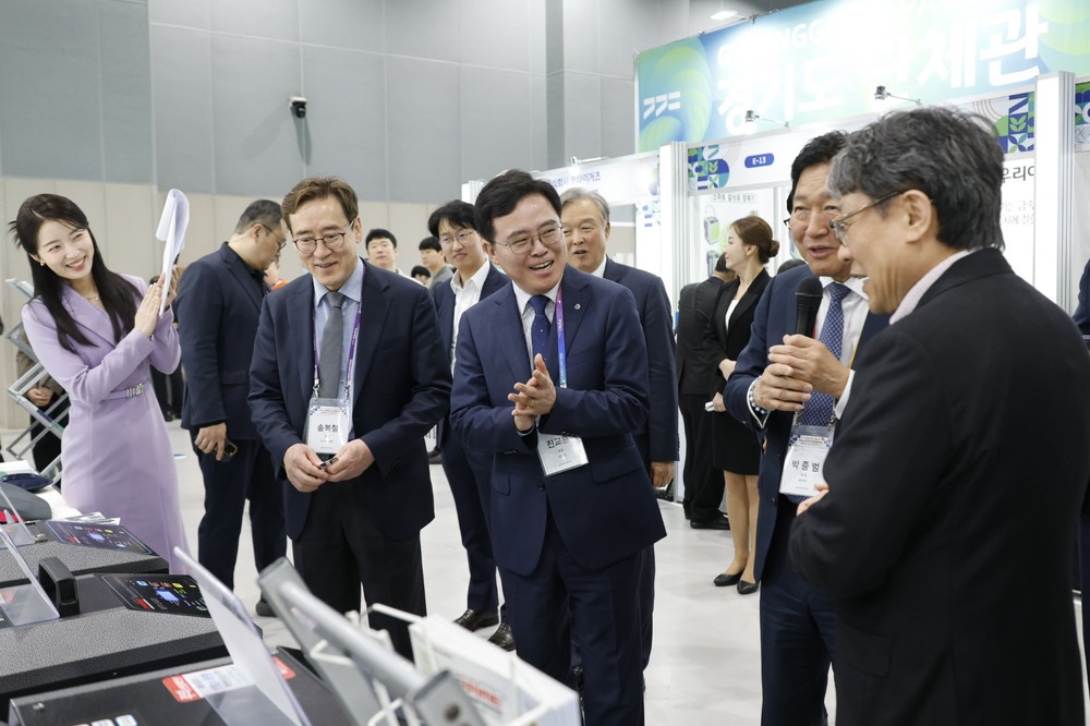 진교훈 강서구청장, 엑스포 강서 누비며 기업 해외진출 견인