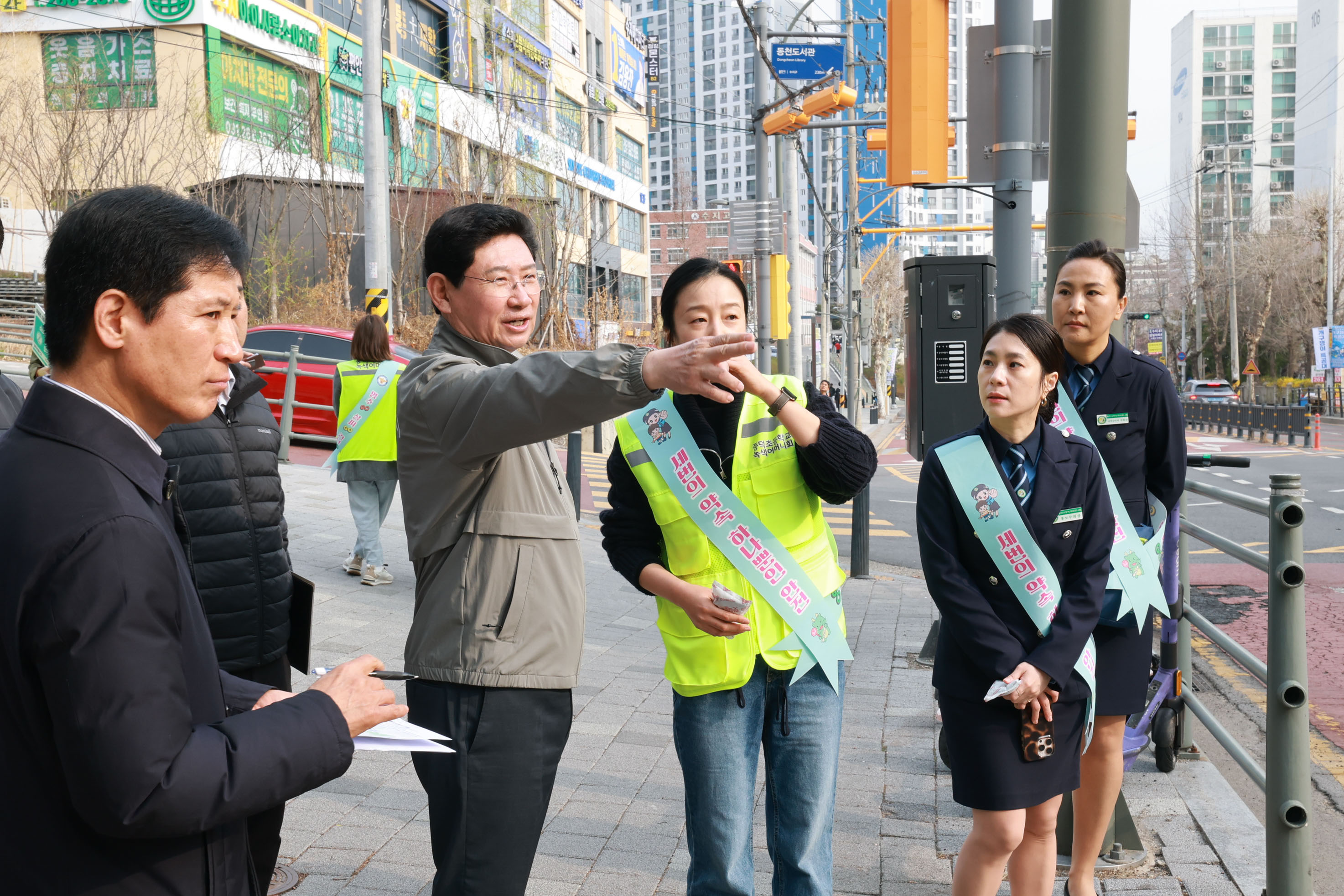 이상일 용인특례시장, 풍덕초 현장 점검...“학교 현장 목소리 행정 반영 노력”