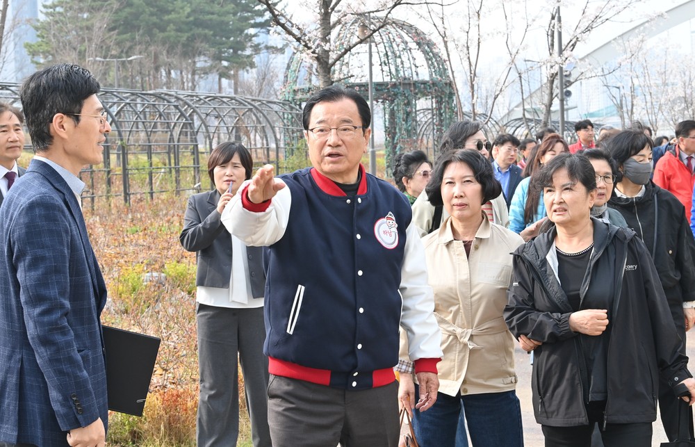 하남시, 망월천 인도교 설치 본격 추진…미사호수공원 보행환경 개선