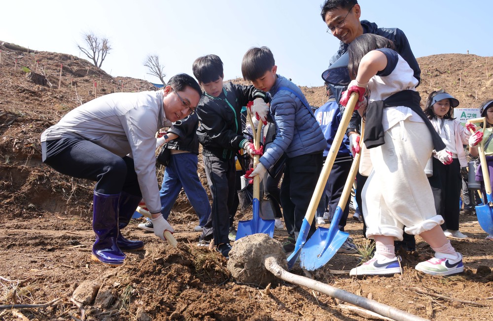 대전 동구, 제81회 식목일 나무심기 행사 개최