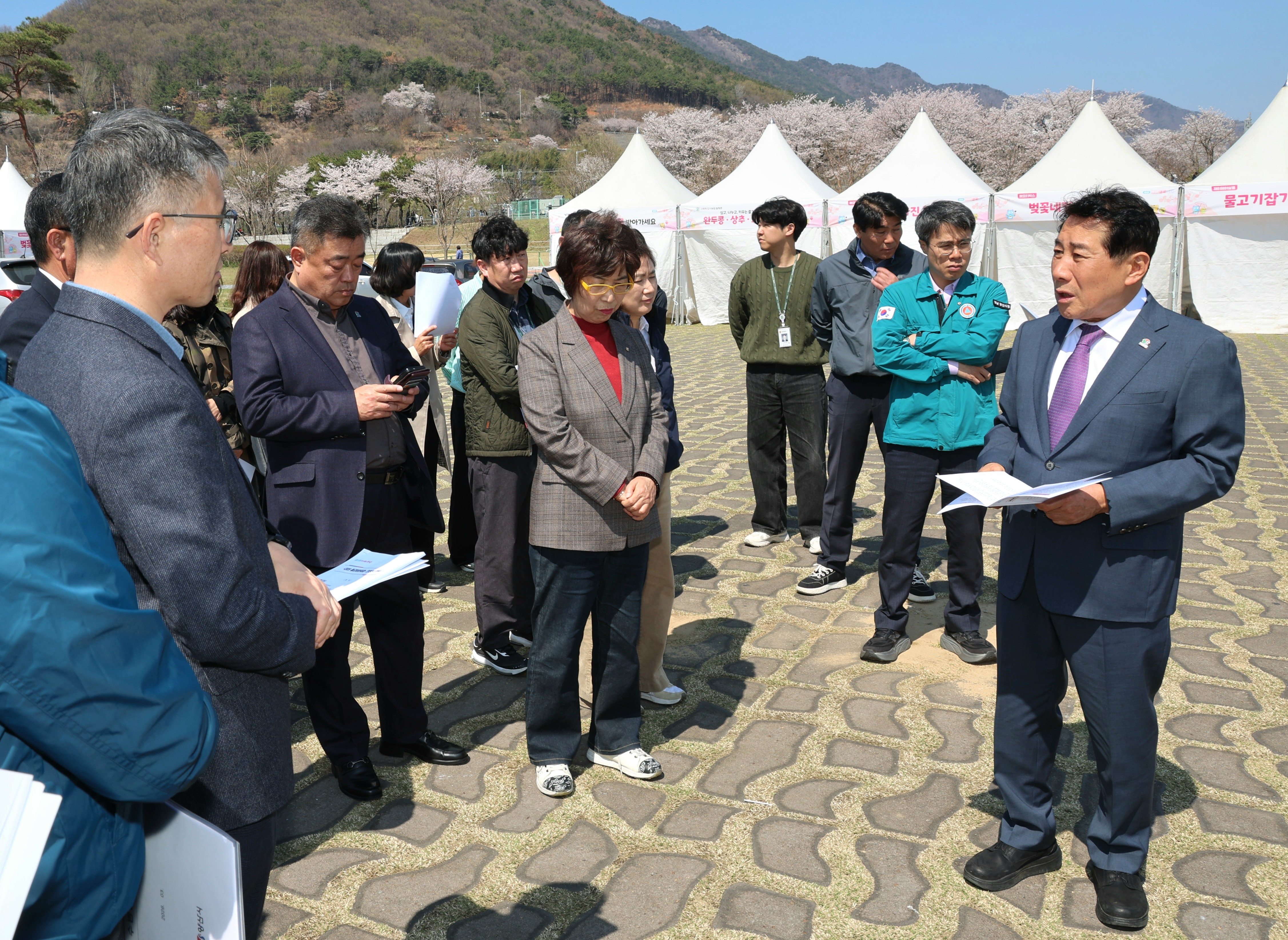 양산시, 물금벚꽃축제 앞두고 현장보고회 실시