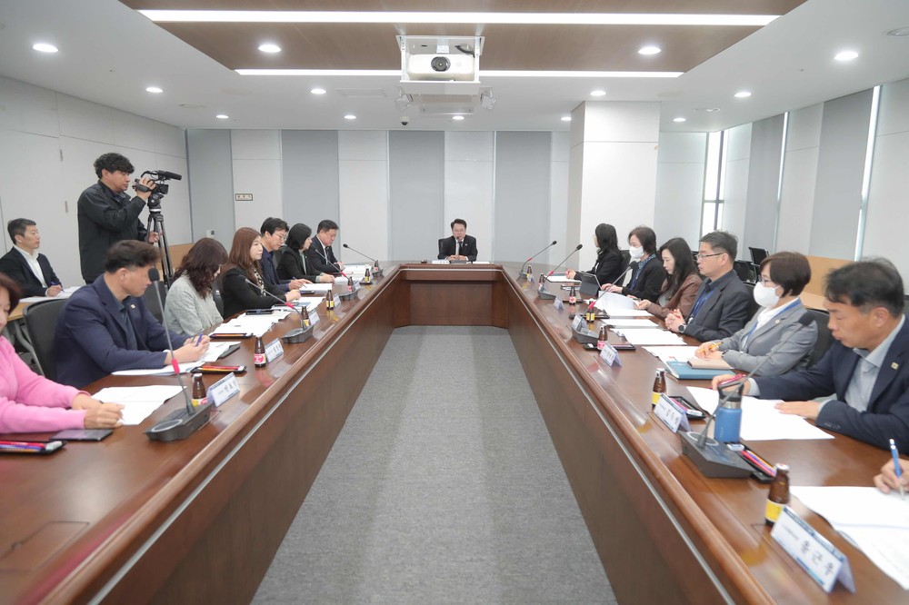 춘천시, 공공기관 전기·냉난방 절감… 차량 홀짝제도