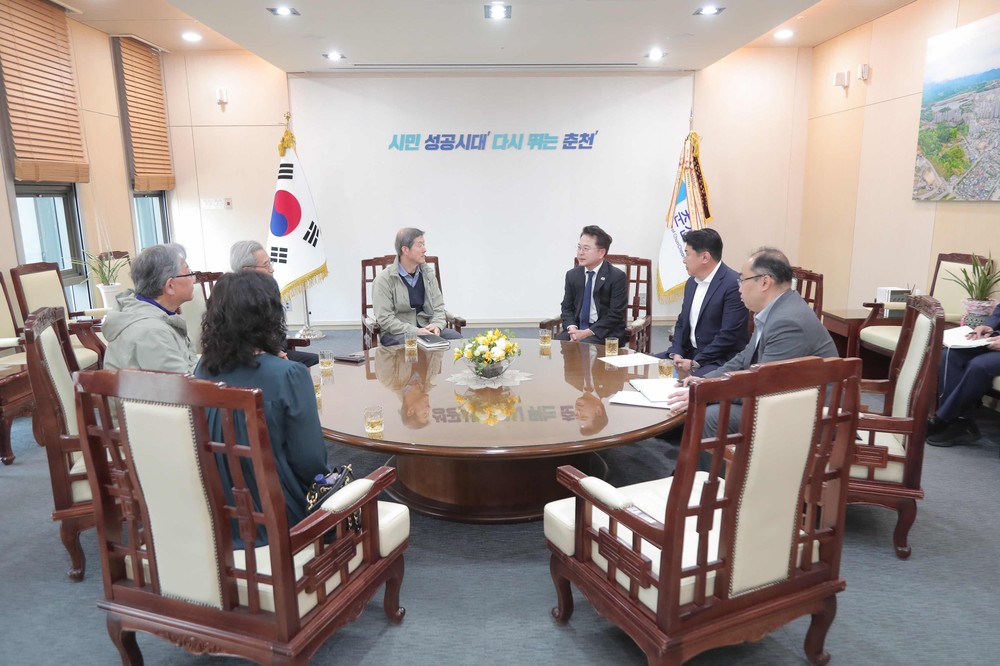 육동한 시장, 시온 아파트 입주예정자 면담