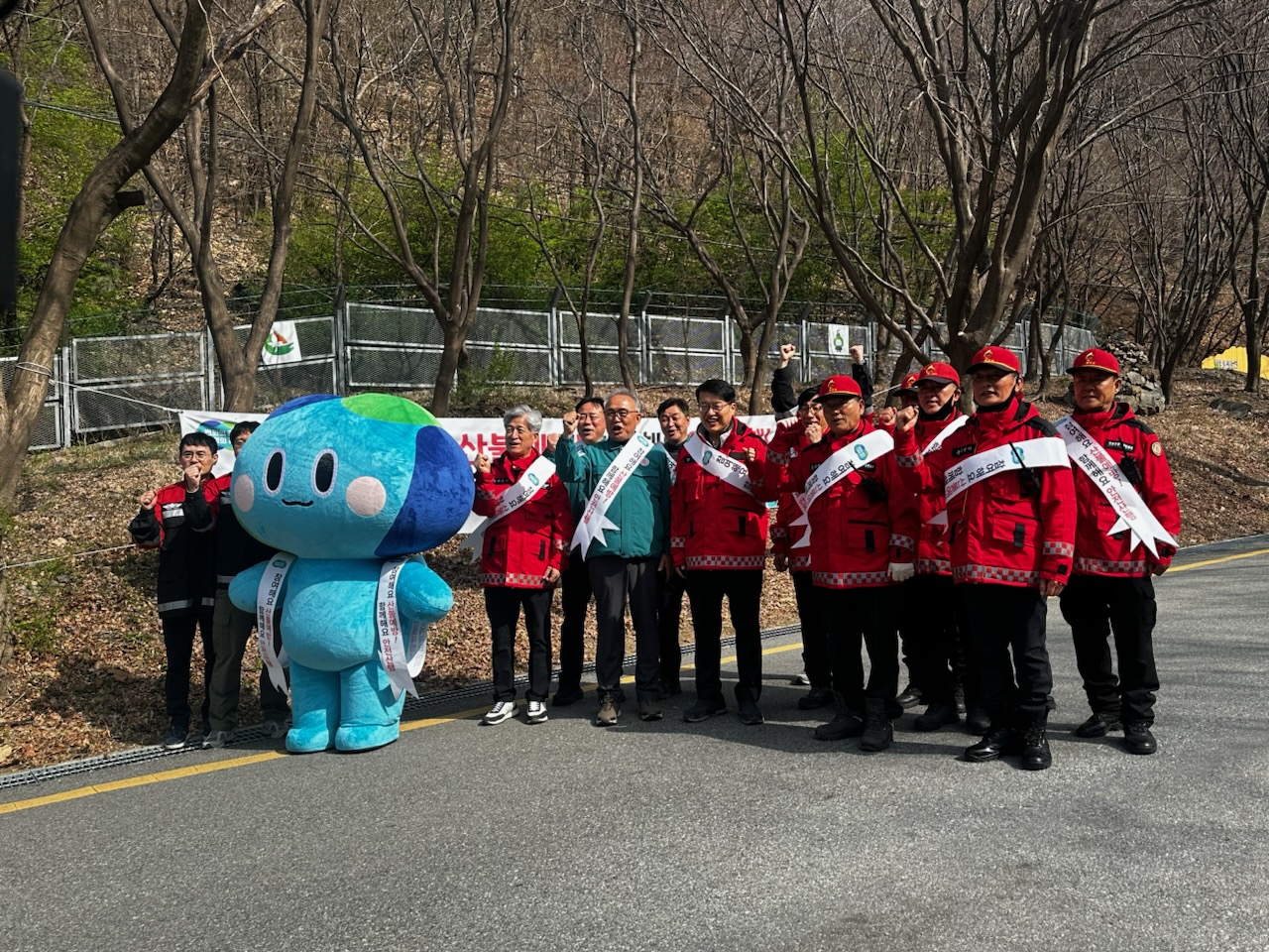 경기도-동두천시, 소요산서 ‘봄철 산불예방 합동 캠페인’ 실시